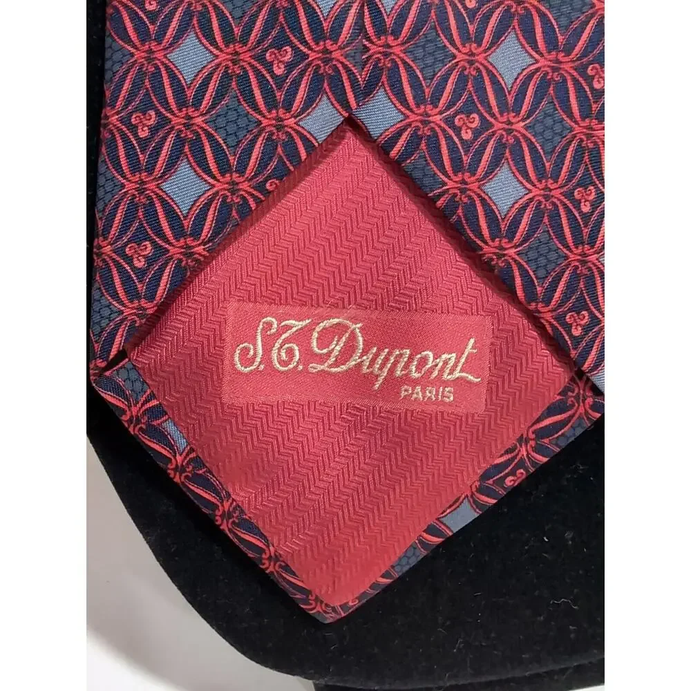 S. T. Dupont crafted meticulous